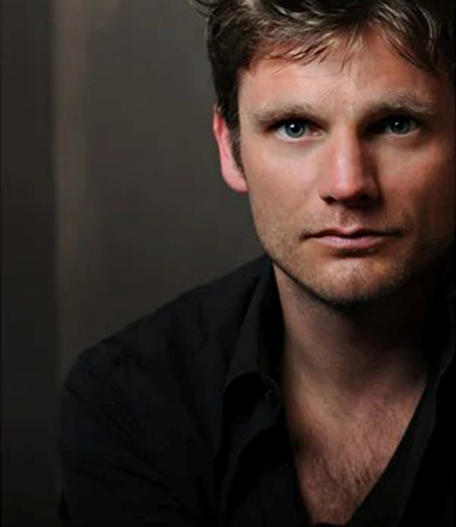 Lead vocalist Damien Flood